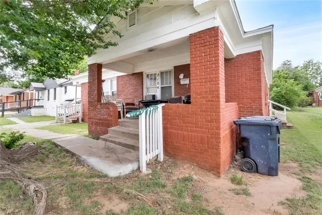 Photo 4 — 2104 NE 23rd Street, Oklahoma City, OK 73111