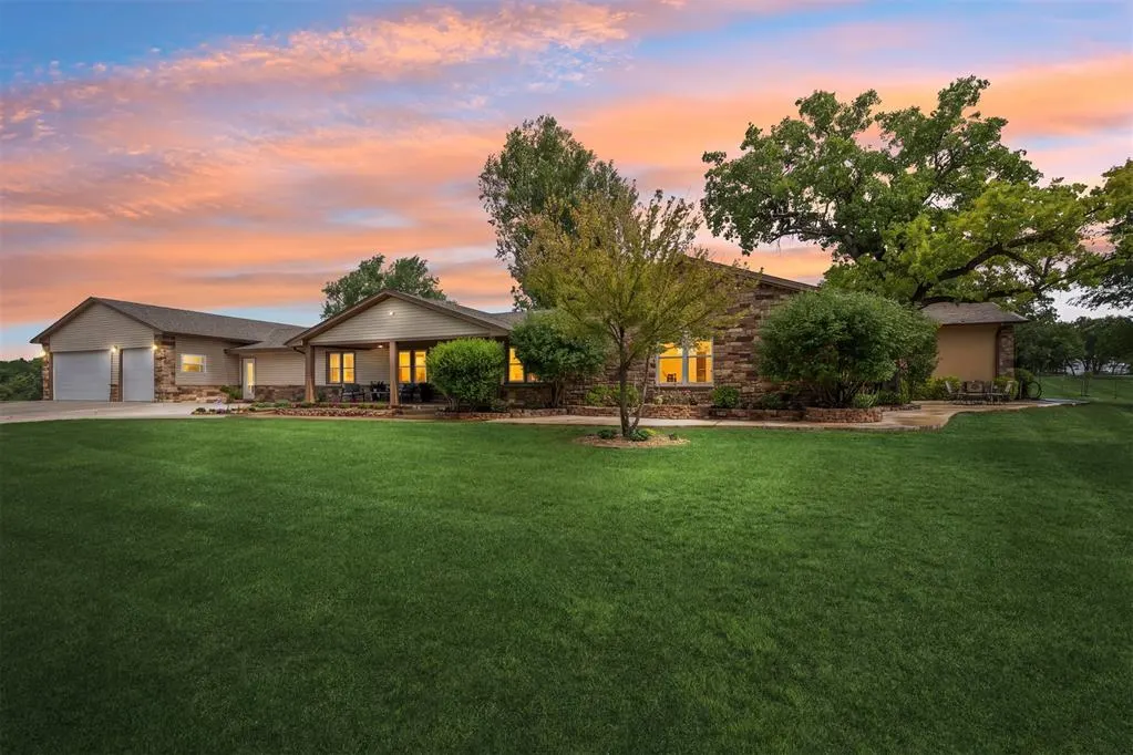 Front exterior — 2264 County Road 1350 Road, Blanchard, OK 73010