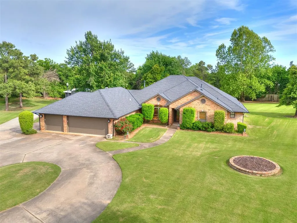Front exterior — 10460 SE 57th Street, Oklahoma City, OK 73150