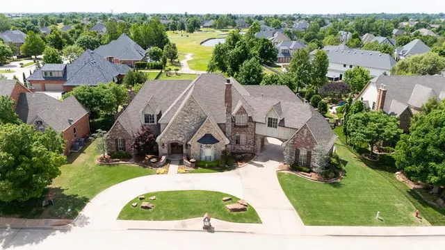 Photo 2 — 400 Oak Summit Road, Edmond, OK 73025
