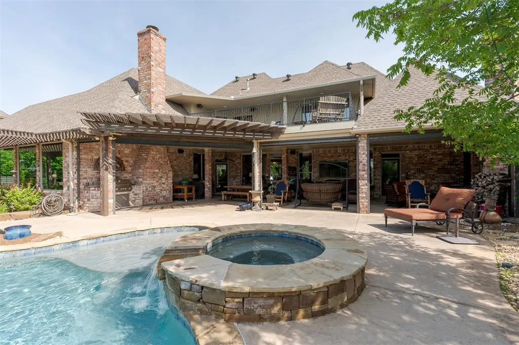 Photo 4 — 400 Oak Summit Road, Edmond, OK 73025