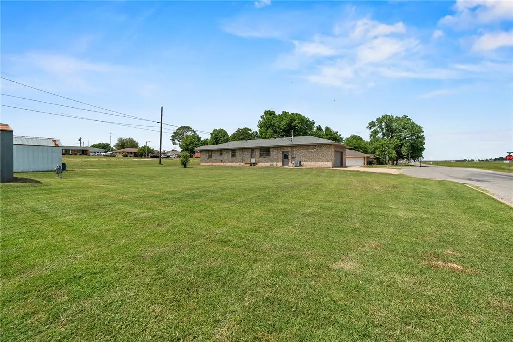 Photo 23 — 808 Mimosa Drive, Watonga, OK 73772