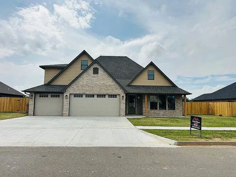 Front exterior — 3405 Hogan Drive, Weatherford, OK 73096