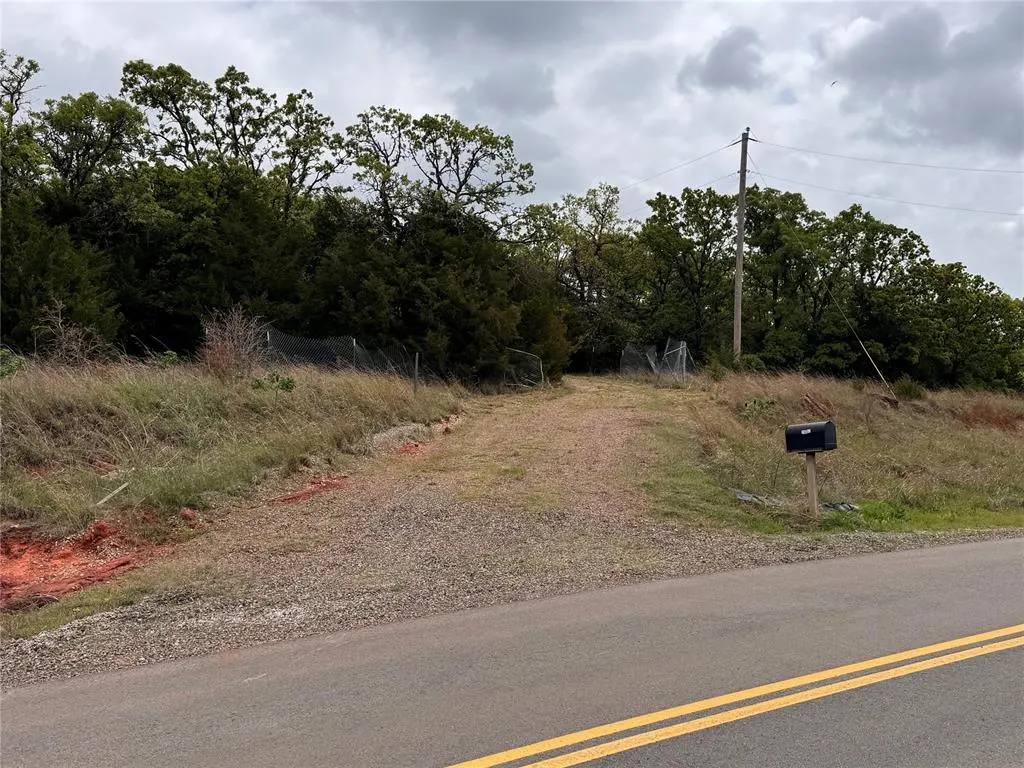 Photo 2 — 29887 Pottawatomie Road, Macomb, OK 74852