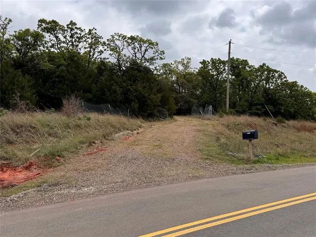 Photo 2 — 29887 Pottawatomie Road, Macomb, OK 74852