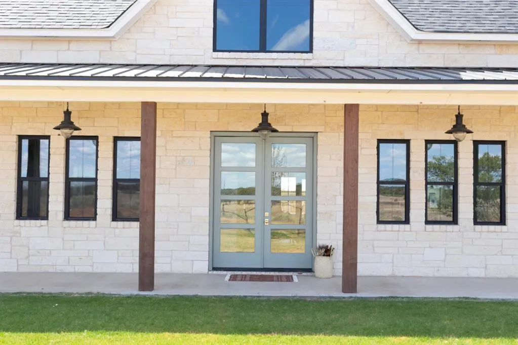 Photo 2 — 15517 S County Road 206, Blair, OK 73526