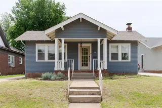 Sold home at 702 W Hill Street