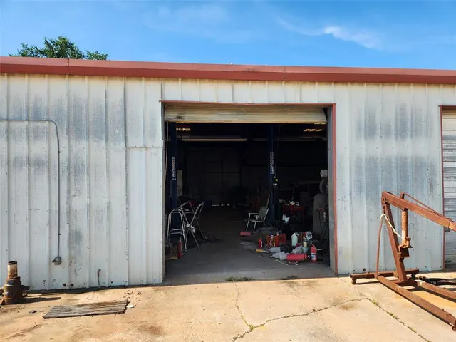 Photo 4 — 41656 HWY 59 B, Macomb, OK 74852