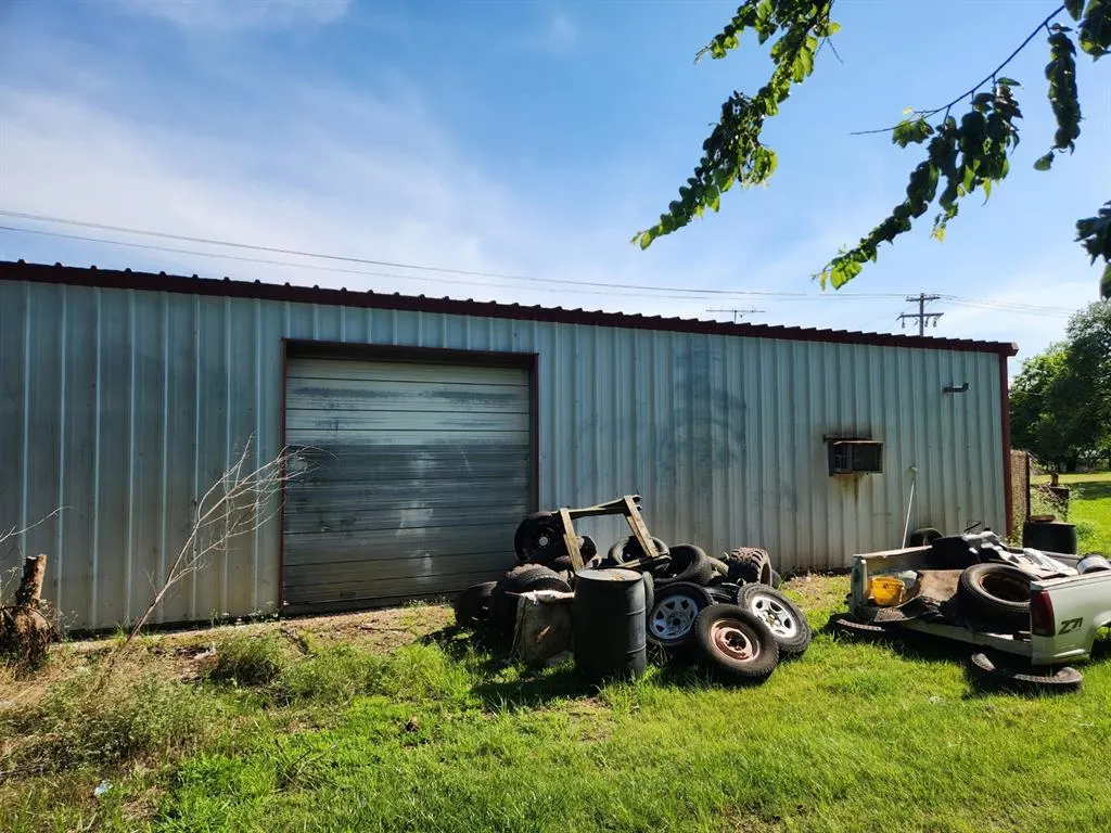 Photo 6 — 41656 HWY 59 B, Macomb, OK 74852