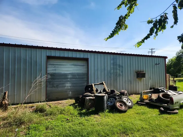 Photo 6 — 41656 HWY 59 B, Macomb, OK 74852