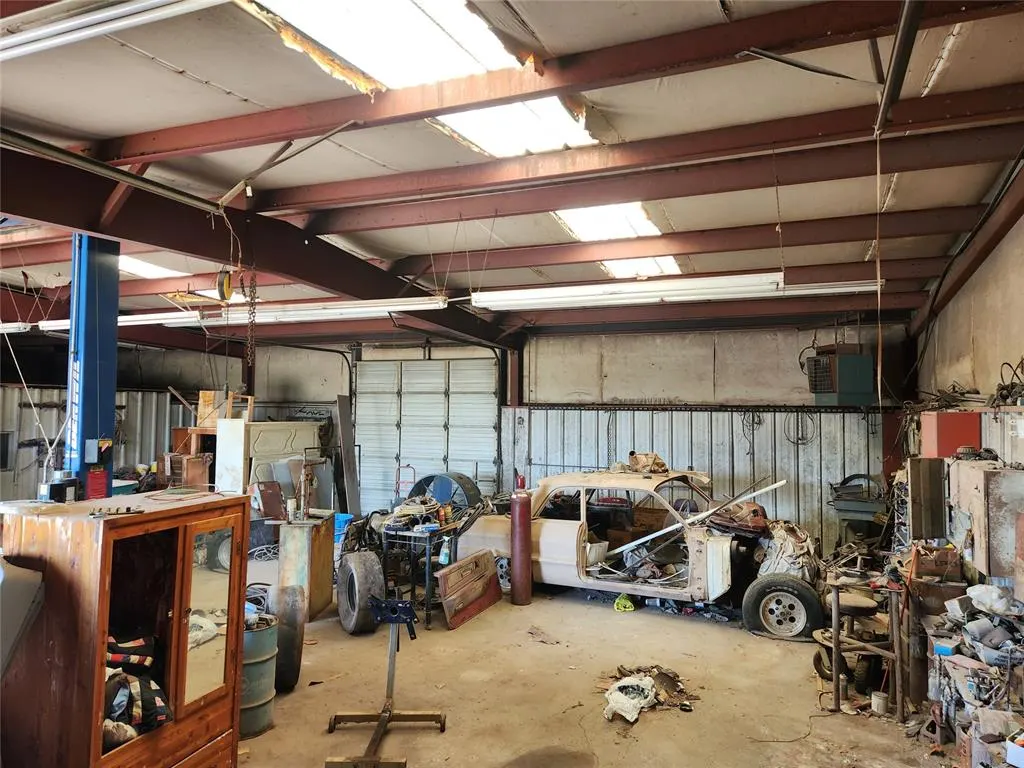Photo 11 — 41656 HWY 59 B, Macomb, OK 74852
