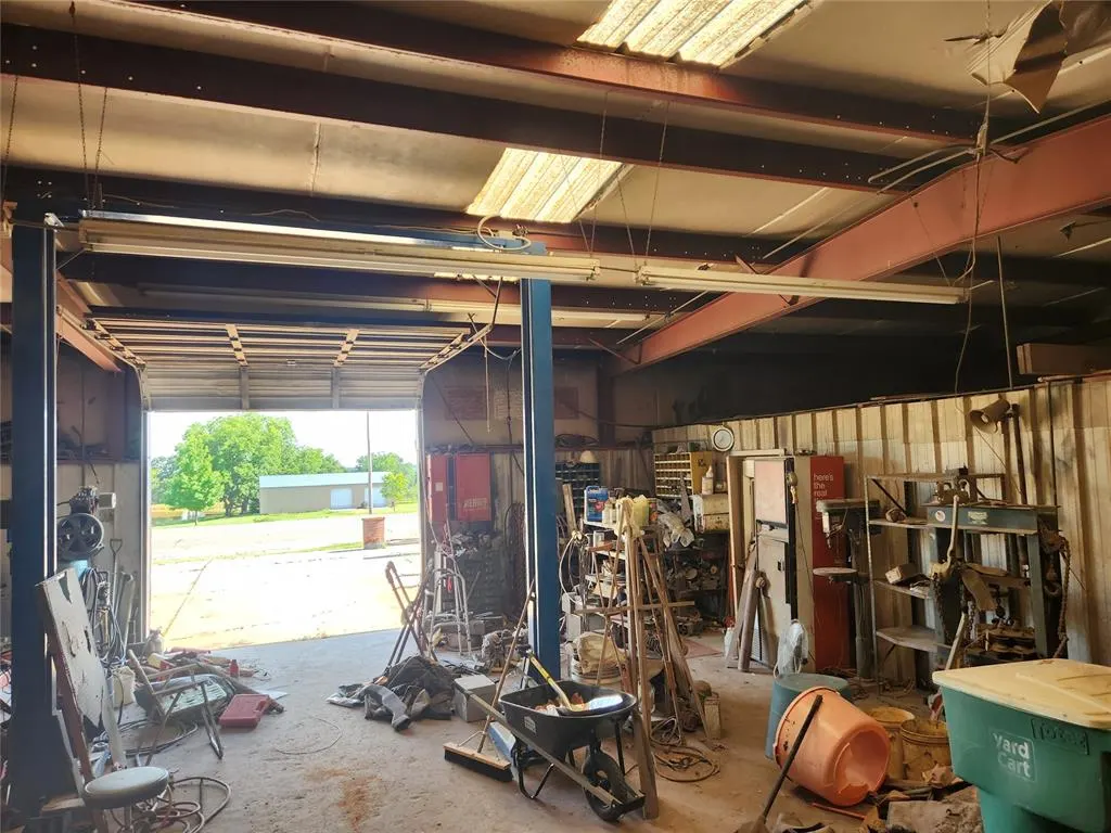 Photo 14 — 41656 HWY 59 B, Macomb, OK 74852