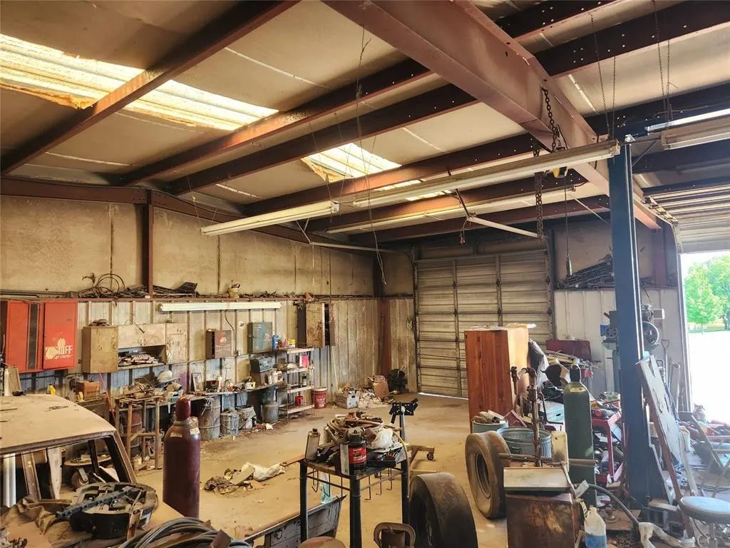 Photo 15 — 41656 HWY 59 B, Macomb, OK 74852
