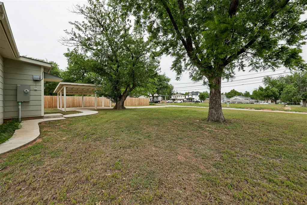 Photo 38 — 1502 W Cleveland Avenue, Guthrie, OK 73044