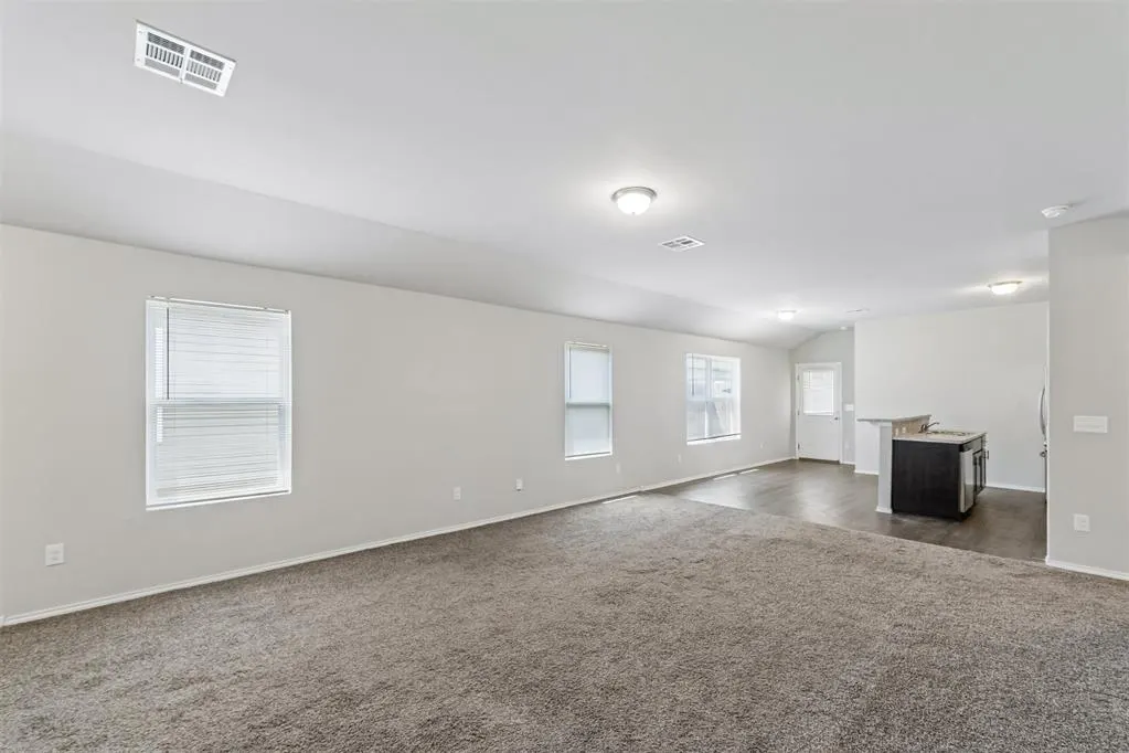Photo 11 — 11701 Casey Drive, Yukon, OK 73099