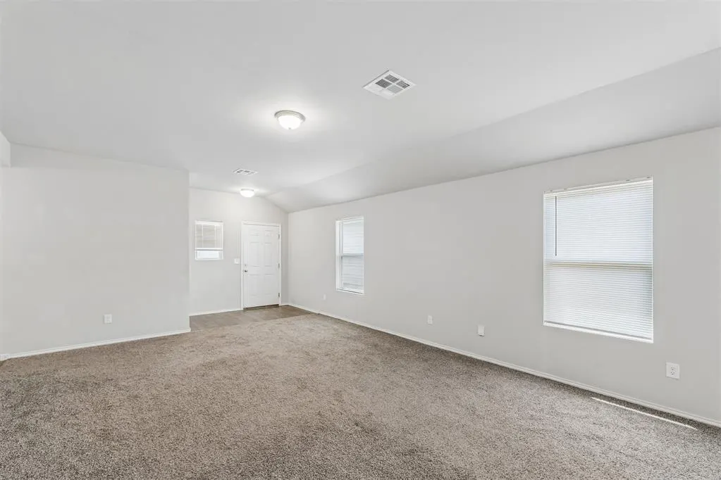 Photo 12 — 11701 Casey Drive, Yukon, OK 73099