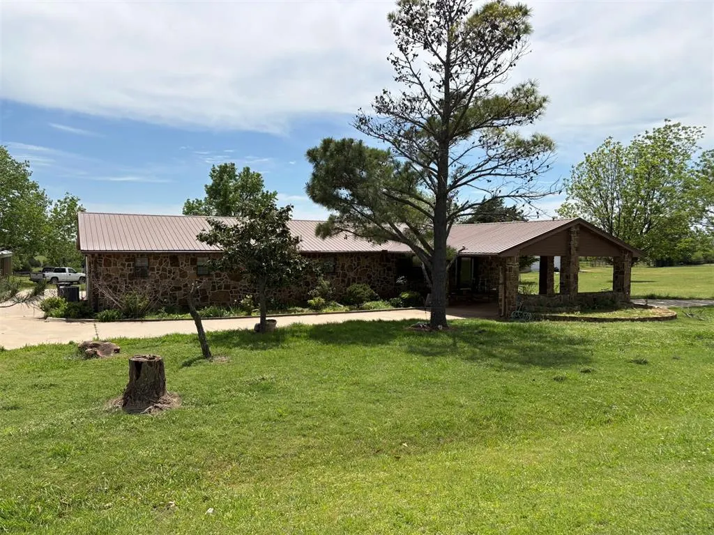 Photo 2 — 41693 Highway 59, Asher, OK 74826