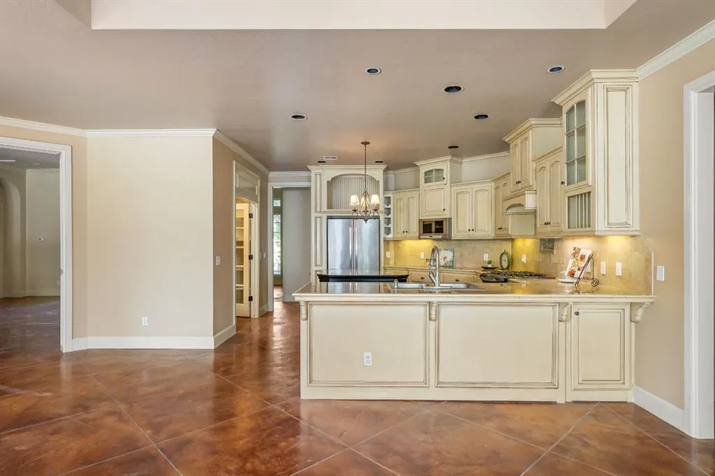 Photo 12 — 2333 Flint Ridge Road, Edmond, OK 73003