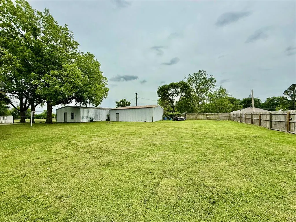 Photo 12 — 501 W Cottage Street, Ada, OK 74820