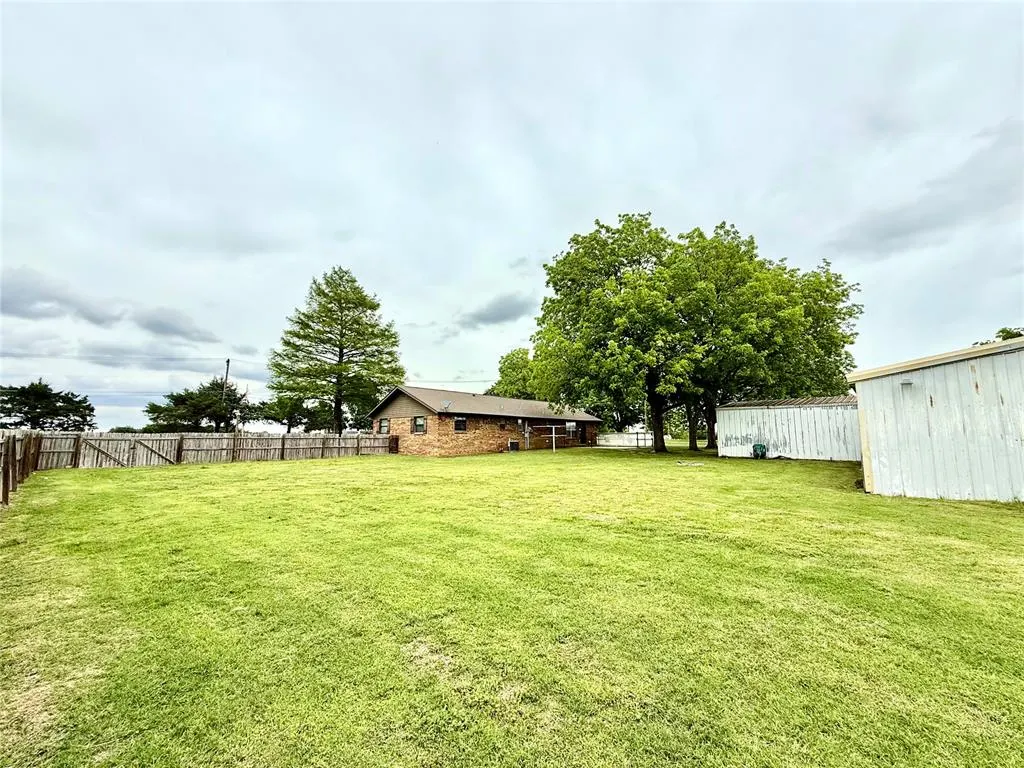 Photo 13 — 501 W Cottage Street, Ada, OK 74820