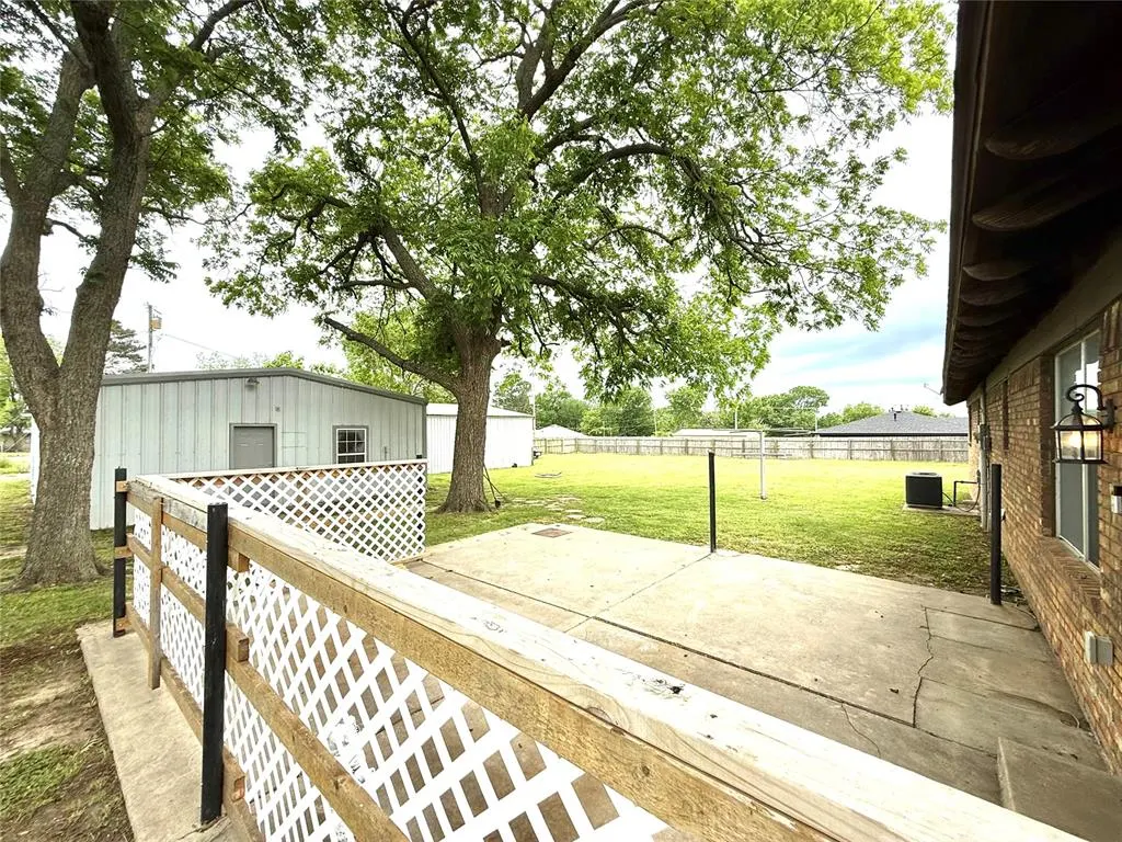Photo 18 — 501 W Cottage Street, Ada, OK 74820