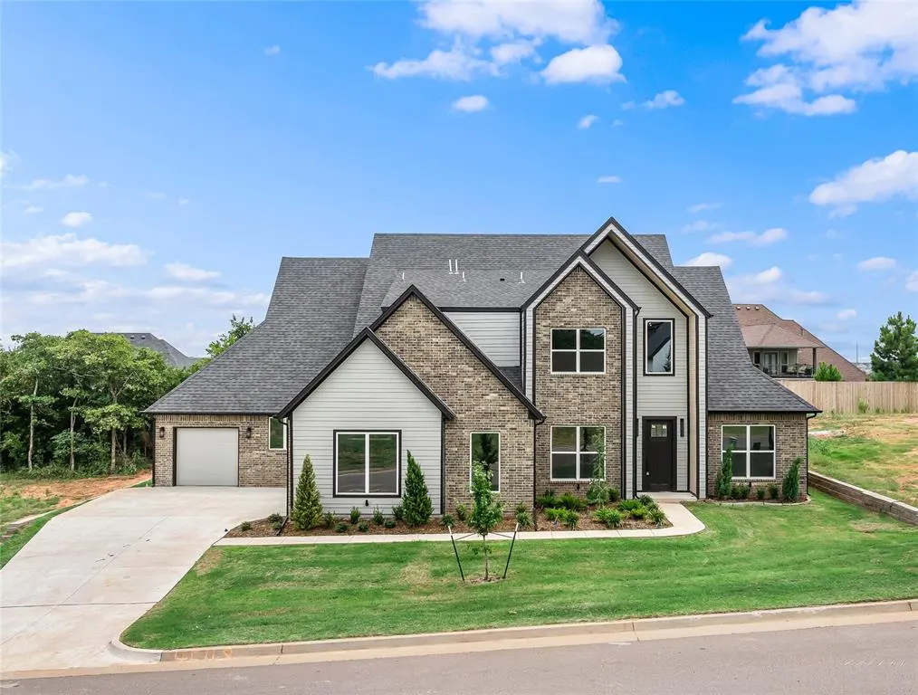 Front exterior — 4548 Maple Ridge Drive, Edmond, OK 73034