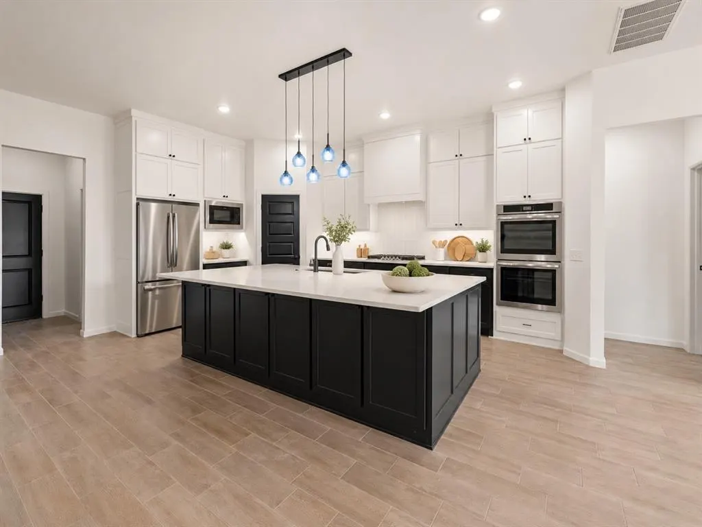 Photo 9 — 8132 Amber Ridge Drive, Edmond, OK 73034