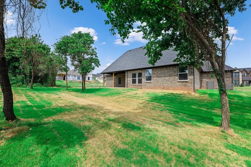 Photo 33 — 8132 Amber Ridge Drive, Edmond, OK 73034