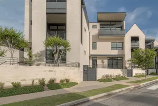 Sold home at 1303 N Dewey Avenue
