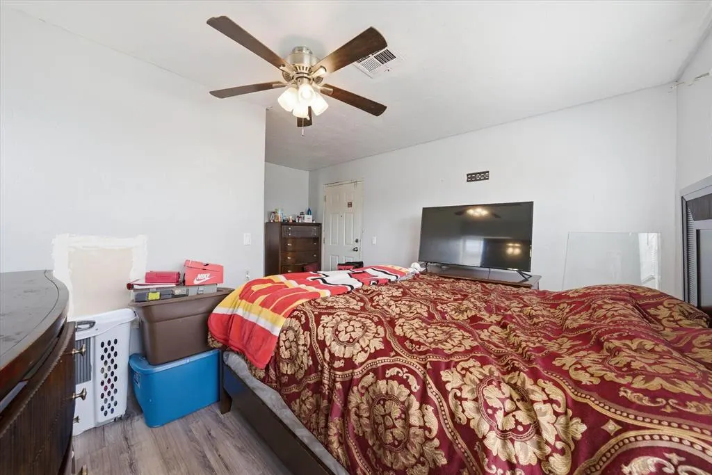 Photo 16 — 820 NW 90th Street, Oklahoma City, OK 73114