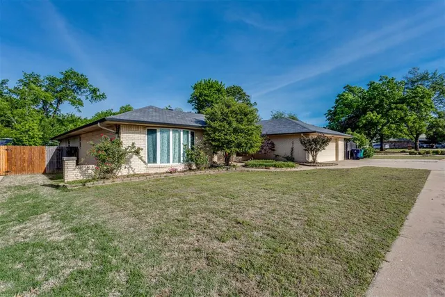 Photo 4 — 12109 S Wentworth Place, Oklahoma City, OK 73170