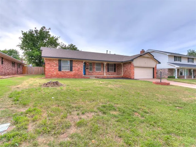 Photo 4 — 6525 N Saint Clair Avenue, Oklahoma City, OK 73116