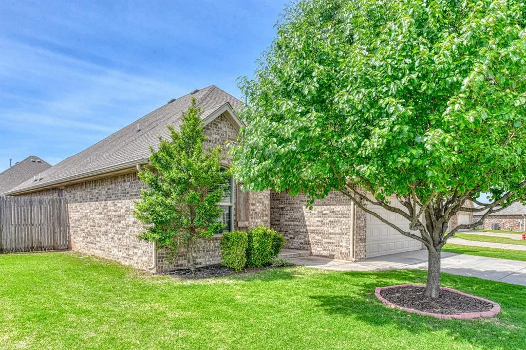 Photo 3 — 5124 SW 120th Terrace, Oklahoma City, OK 73173