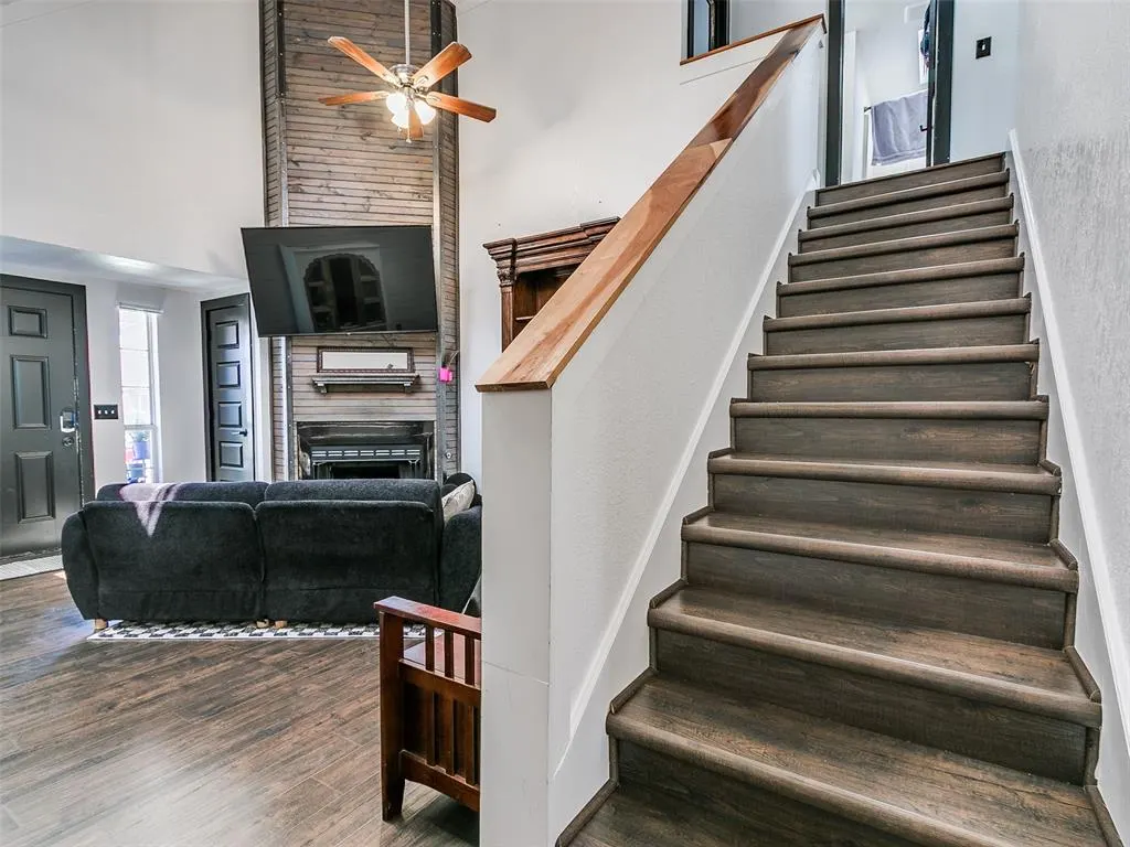Photo 4 — 2114 Westmore Drive, Moore, OK 73170