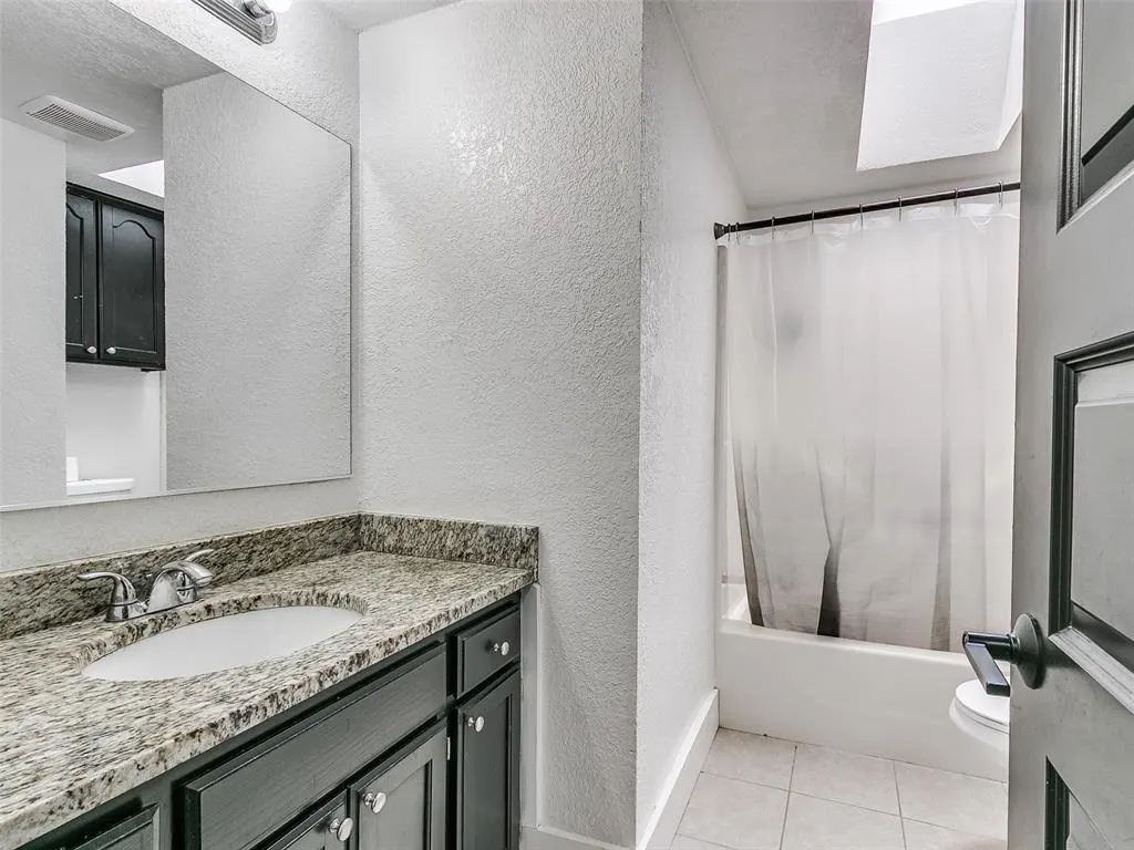 Photo 12 — 2114 Westmore Drive, Moore, OK 73170
