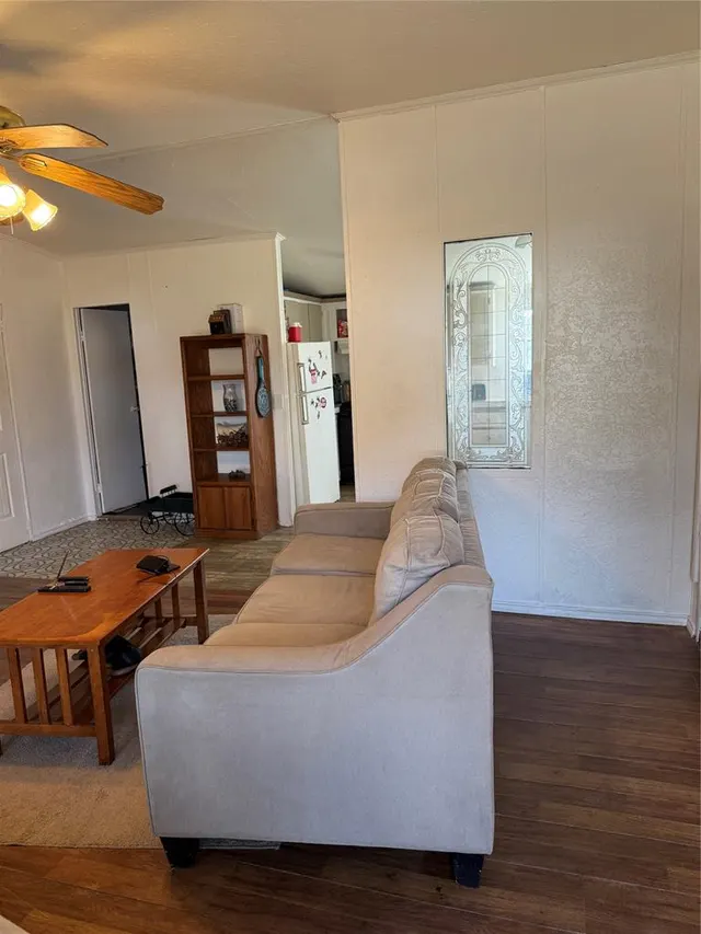 Photo 2 — 209 E 1st Street, Davenport, OK 74026