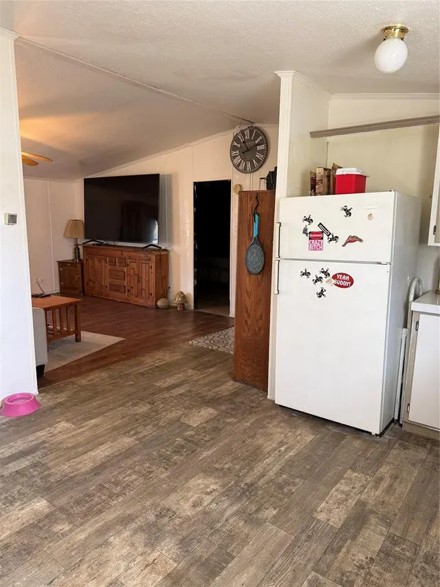 Photo 8 — 209 E 1st Street, Davenport, OK 74026