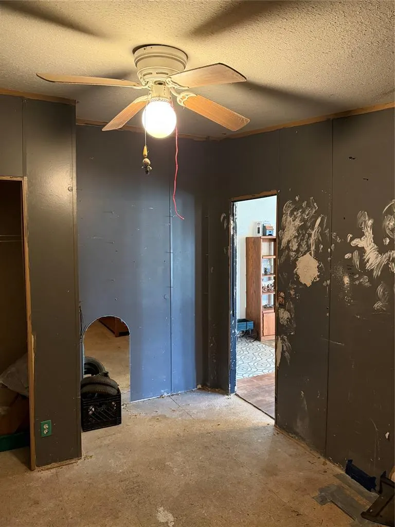 Photo 9 — 209 E 1st Street, Davenport, OK 74026