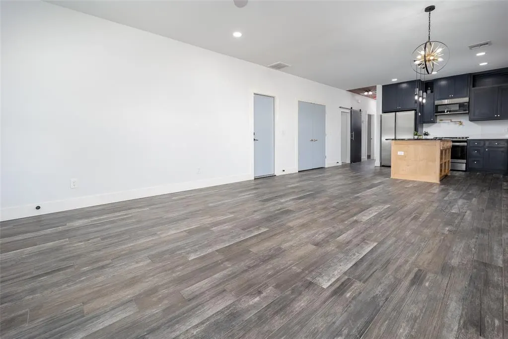 Photo 7 — 5105 S RHODE ISLAND Avenue, Oklahoma City, OK 73129