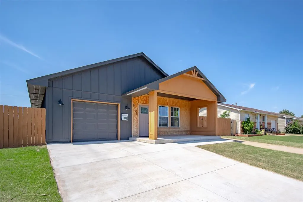 Photo 2 — 5105 S RHODE ISLAND Avenue, Oklahoma City, OK 73129