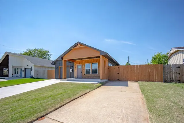 Photo 3 — 5105 S RHODE ISLAND Avenue, Oklahoma City, OK 73129
