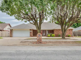 Sold home at 12414 S Villa Avenue