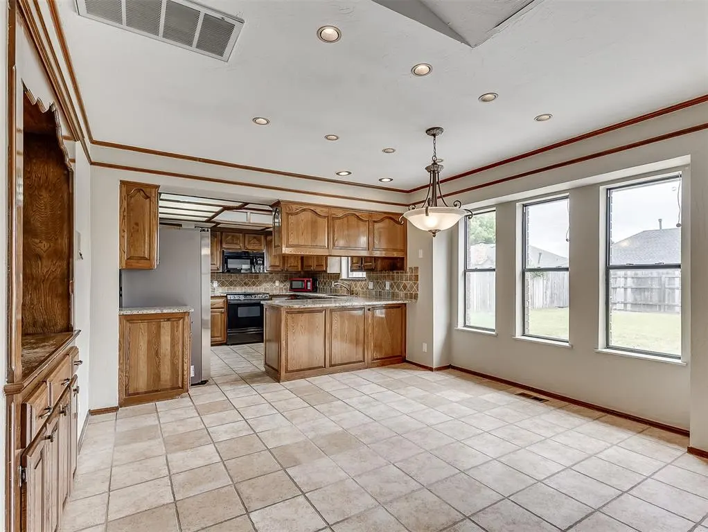 Photo 14 — 12414 S Villa Avenue, Oklahoma City, OK 73170