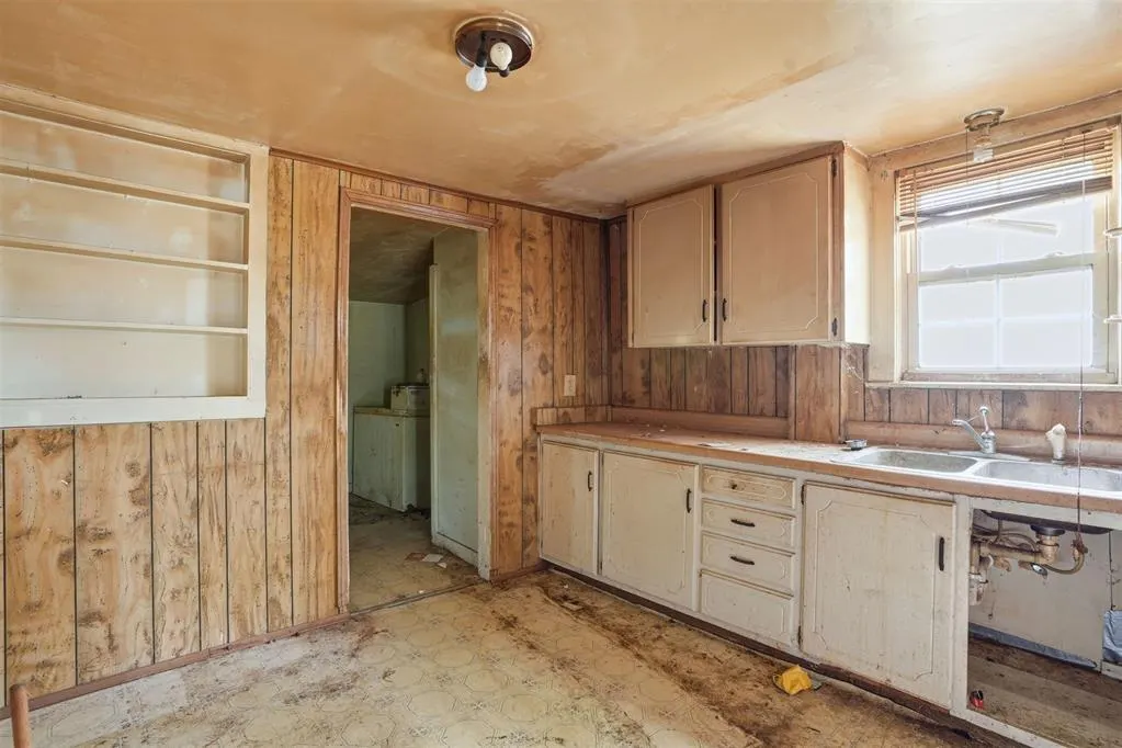 Photo 7 — 614 W 5th Street, Elk City, OK 73644