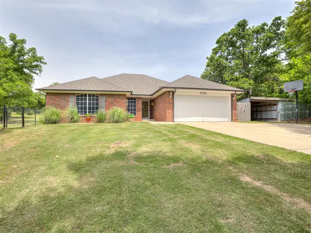 Front exterior — 11725 Hilltop Drive, Norman, OK 73026