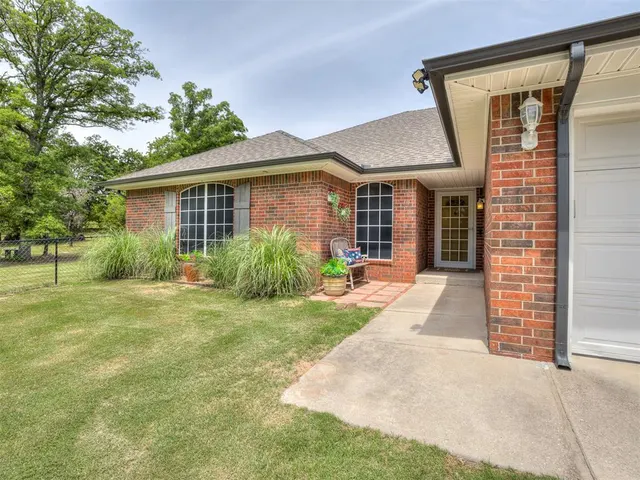 Photo 6 — 11725 Hilltop Drive, Norman, OK 73026