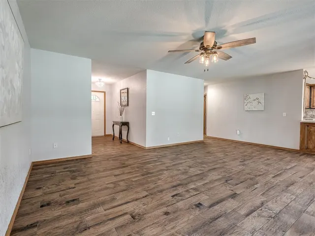 Photo 7 — 11725 Hilltop Drive, Norman, OK 73026