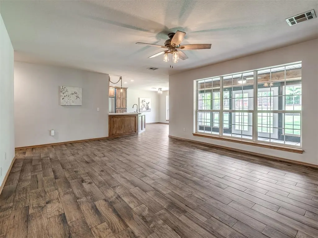 Photo 8 — 11725 Hilltop Drive, Norman, OK 73026