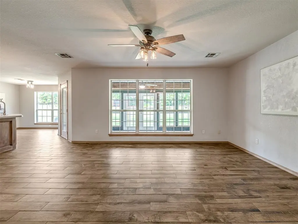 Photo 9 — 11725 Hilltop Drive, Norman, OK 73026