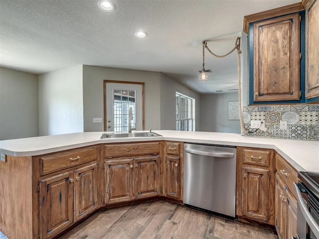 Photo 16 — 11725 Hilltop Drive, Norman, OK 73026